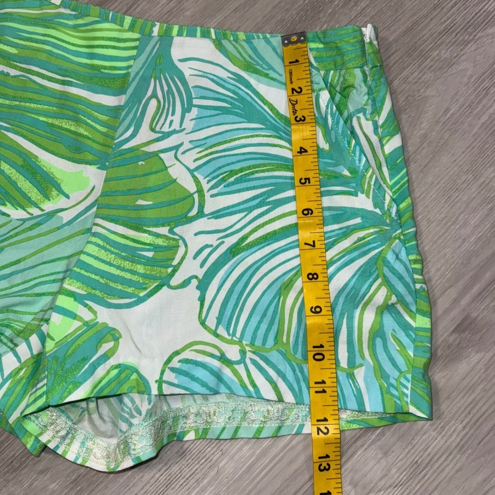 Lilly Pulitzer Green White Tropical Palm Leaf Rayon Shorts Size 2 RN 88189 - Picture 5 of 10